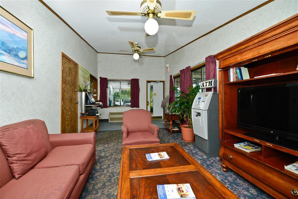 M Star Hotel Covington Interior photo